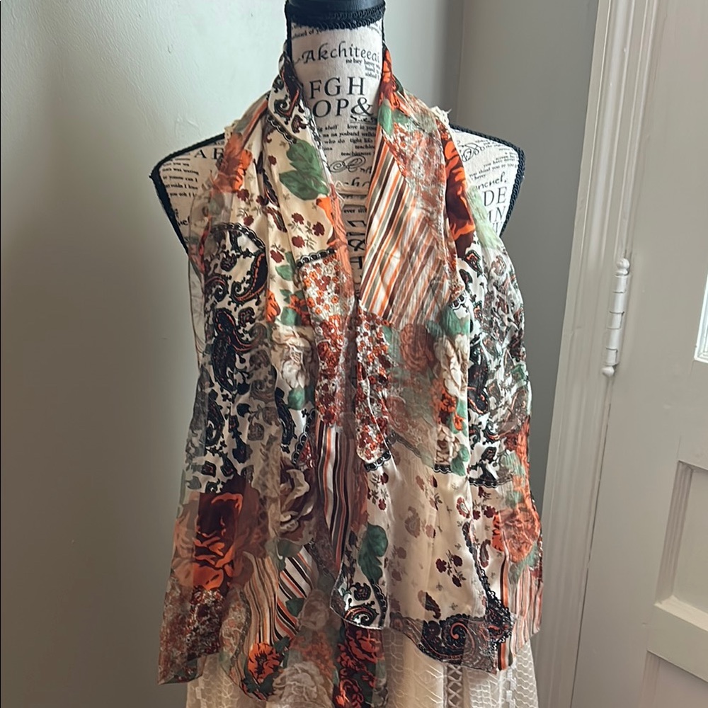 Marc Rozier scarf